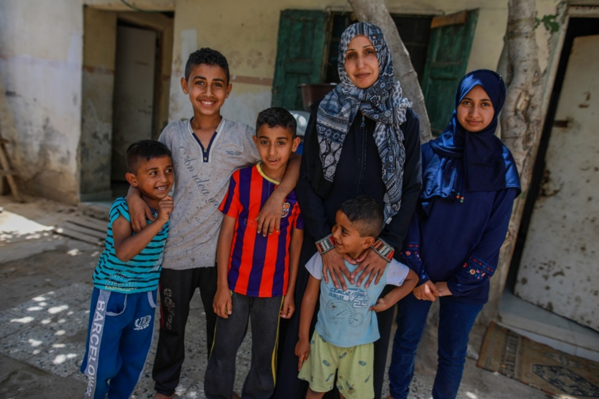  “Finally, we could eat real food!” With the help Intisar received, she could start providing her family with varied, healthy food. Photo by Mohamed Reefi for CRS