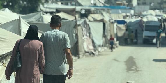 Worn out makeshift shelters in Gaza city. Photo by OCHA/Olga Cherevko