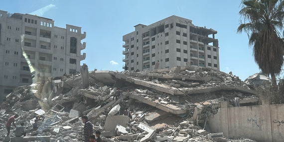 برج الرؤية المدمّر في مدينة غزة. تصوير مكتب الأمم المتحدة لتنسيق الشؤون الإنسانية 