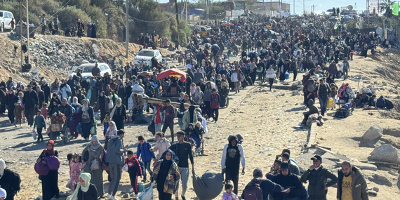 نازحون في طريق عودتهم إلى شمال غزة. تصوير مكتب الأمم المتحدة لتنسيق الشؤون الإنسانية, 27 كانون الثاني/يناير 2025