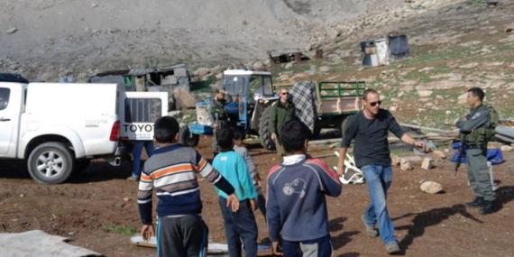 Abu Nuwar Bedouin community, Jerusalem governorate, 11 January 2016. Photo by OCHA